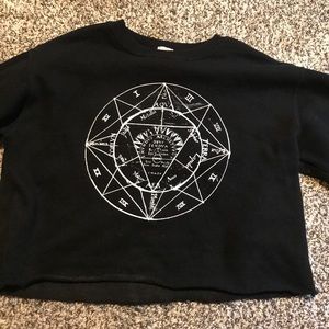 Black crop sweatshirt